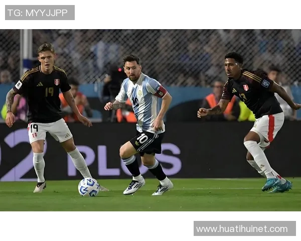 英媒报道卡拉菲奥里因髋部伤缺席下轮世预赛独自训练